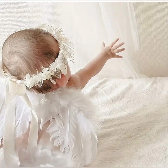 🩷 FREE WITH ANY PURCHASE White Angel Wings Silver Headband Baby Infant Photo - Picture 3 of 11